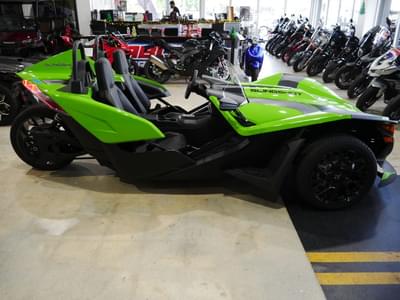 BOATZON | Polaris Slingshot® Slingshot SL AutoDrive Liquid Lime 2025