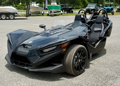 BOATZON | Polaris Slingshot® T26AATGDAB 2026