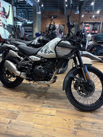 BOATZON | Royal Enfield Himalayan 450 Kamet White Tubeless 2026 BOATZON | Royal Enfield Himalayan 450 Kamet White Tubeless 2026