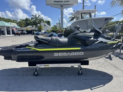 BOATZON | Sea-Doo Explorer Pro 230 2026