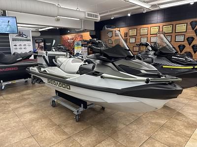 BOATZON | Sea-Doo FishPro Apex 300 2025