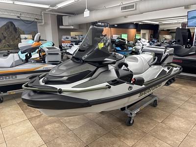 BOATZON | Sea-Doo FishPro Apex 300 2025