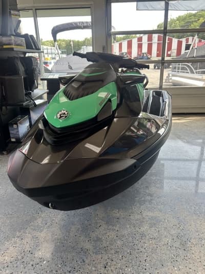 BOATZON | Sea-Doo GTI SE 130Eclipse Black Laguna Green 2026