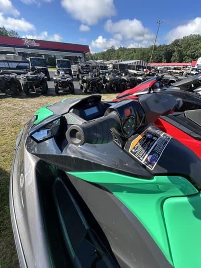 BOATZON | Sea-Doo GTI SE 170Eclipse BlackLaguna Green 2026