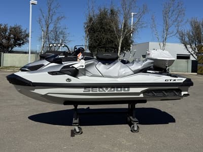 BOATZON | Sea-Doo GTX Limited 325 White Pearl Premium 2026