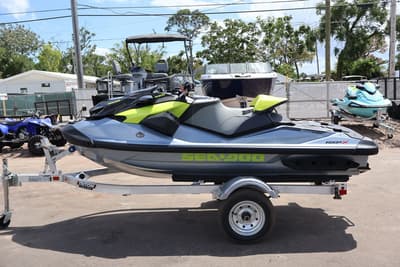BOATZON | Sea-Doo PWC RXP X 325 AUD GY IBR 26 2026