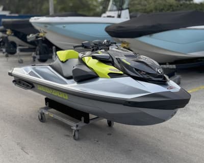 BOATZON | Sea-Doo RXPX 325 Tech BRP Premium A iBR Ice Metal  Manta Green 2025