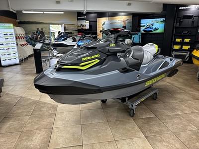 BOATZON | Sea-Doo RXPX 325 Tech BRP Premium A iBR Ice Metal  Manta Green 2025