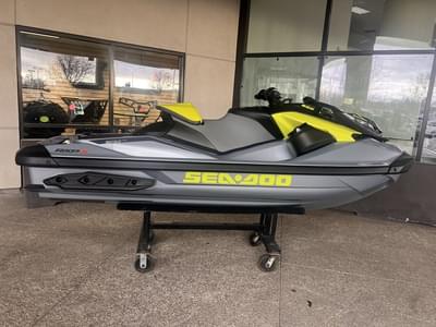 BOATZON | Sea-Doo RXPX 325 Tech BRP Premium A iBR Ice Metal  Manta Green 2025