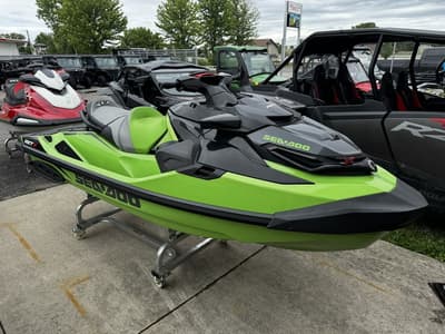 BOATZON | Sea-Doo RXTX 300 IBR  Sound System California Green and Black 2020