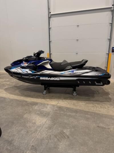 BOATZON | Sea-Doo RXTX 300 IBR  Sound System Eclipse Black and Lava Red 2019