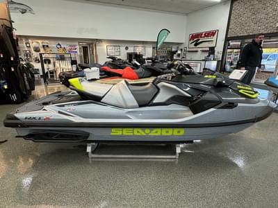 BOATZON | Sea-Doo RXTX 325 Ice Metal  Manta Green 2025