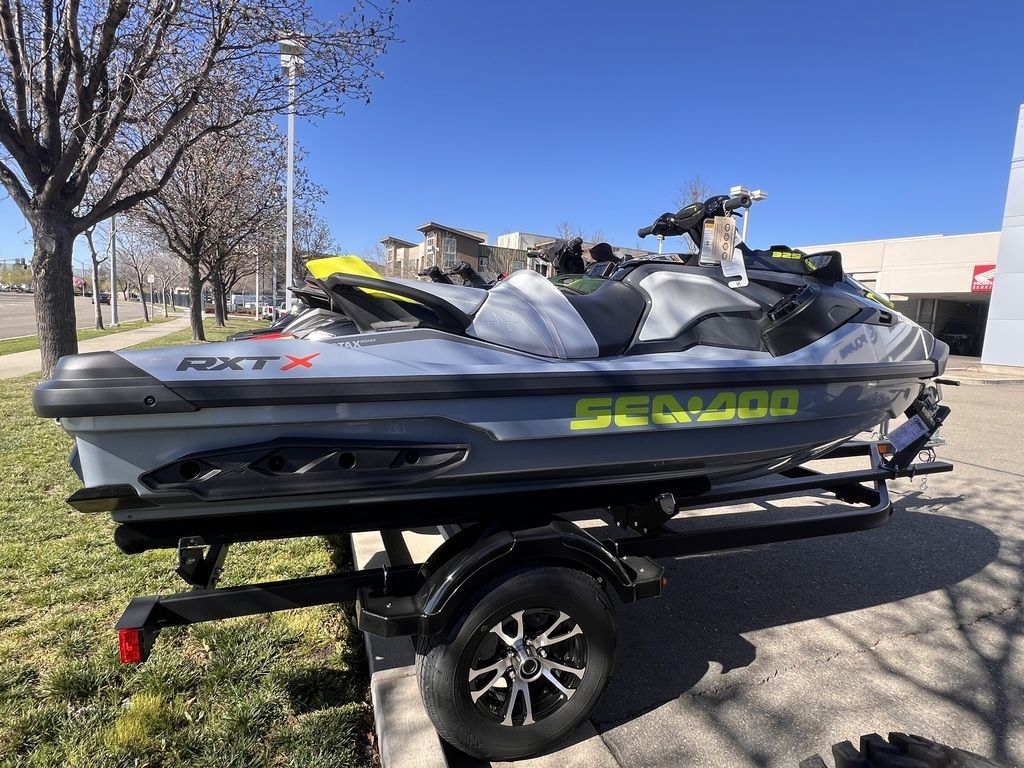 2025 Sea-Doo RXTX 325 Ice Metal  Manta Green - Sold Boat