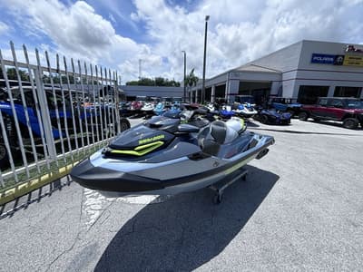 BOATZON | Sea-Doo RXTX 325 Ice Metal Manta Green 2026 BOATZON | Sea-Doo RXTX 325 Ice Metal Manta Green 2026