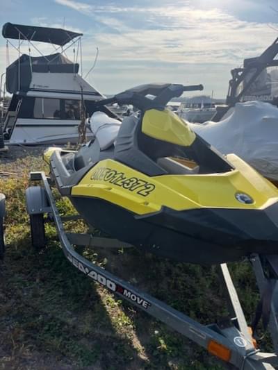 BOATZON | Sea-Doo Spark 3up ROTAX 900 ACE 2015