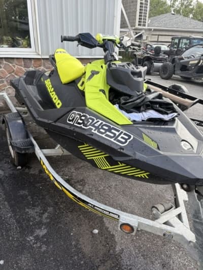 BOATZON | Sea-Doo Spark Trixx 2up Rotax 900 HO ACE iBR 2023