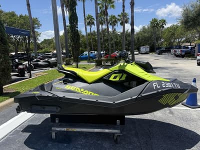 BOATZON | Sea-Doo Spark Trixx 2up Rotax 900 HO ACE iBR and Audio 2023