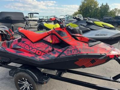 BOATZON | Sea-Doo Spark Trixx 3up AND  22 Gti 170 2021