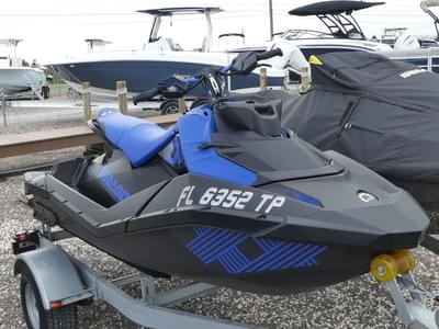 BOATZON | Sea-Doo Spark Trixx 3up Rotax 900 HO ACE iBR and Audio 2023