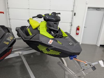 BOATZON | Sea-Doo Spark Trixx 3up Rotax 900 HO ACE iBR and Audio 2023
