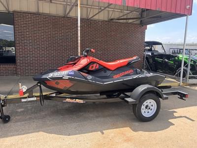 BOATZON | Sea-Doo Spark Trixx 3up Rotax 900 HO ACE iBR with Audio 2022