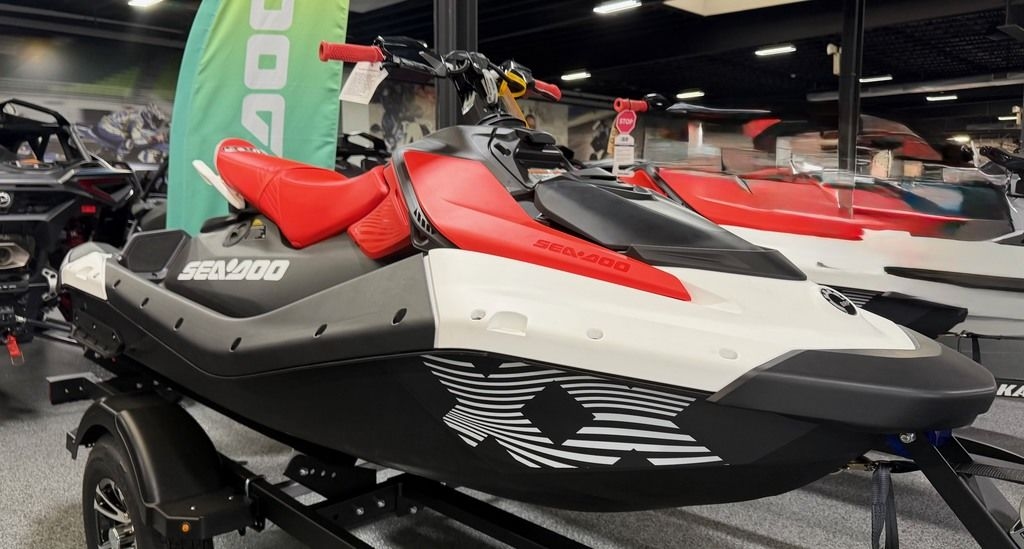 2025 Sea-Doo Spark Trixx for 1 Rotax 900 ACE  90 iBR and Audio - Sold Boat