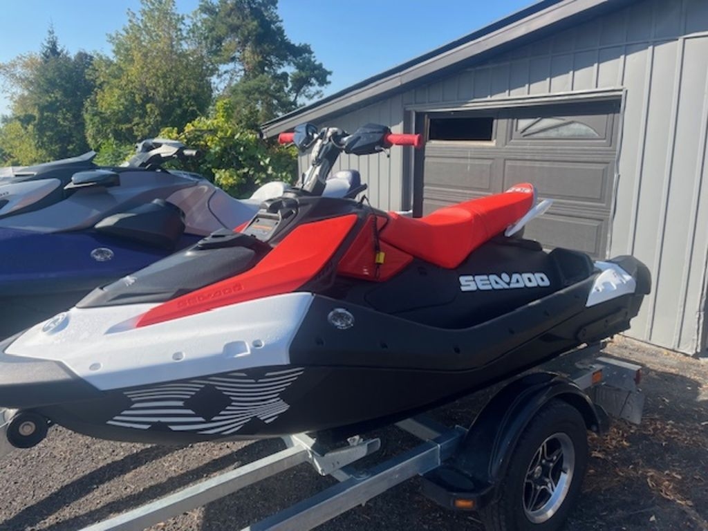2025 Sea-Doo SparkTrixx for 3 Rotax 900 ACE  90 iBR - Sold Boat