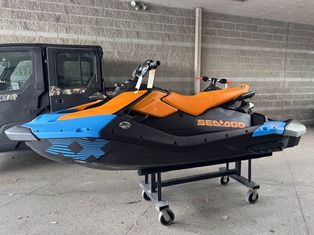 New Sea-Doo SparkTrixx for 3 Rotax 900 ACE 90 iBR and Audio 2025