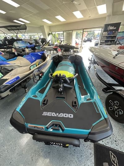 BOATZON | Sea-Doo Wake Pro 230 with Sound SystemTeal Metallic Mant 2026