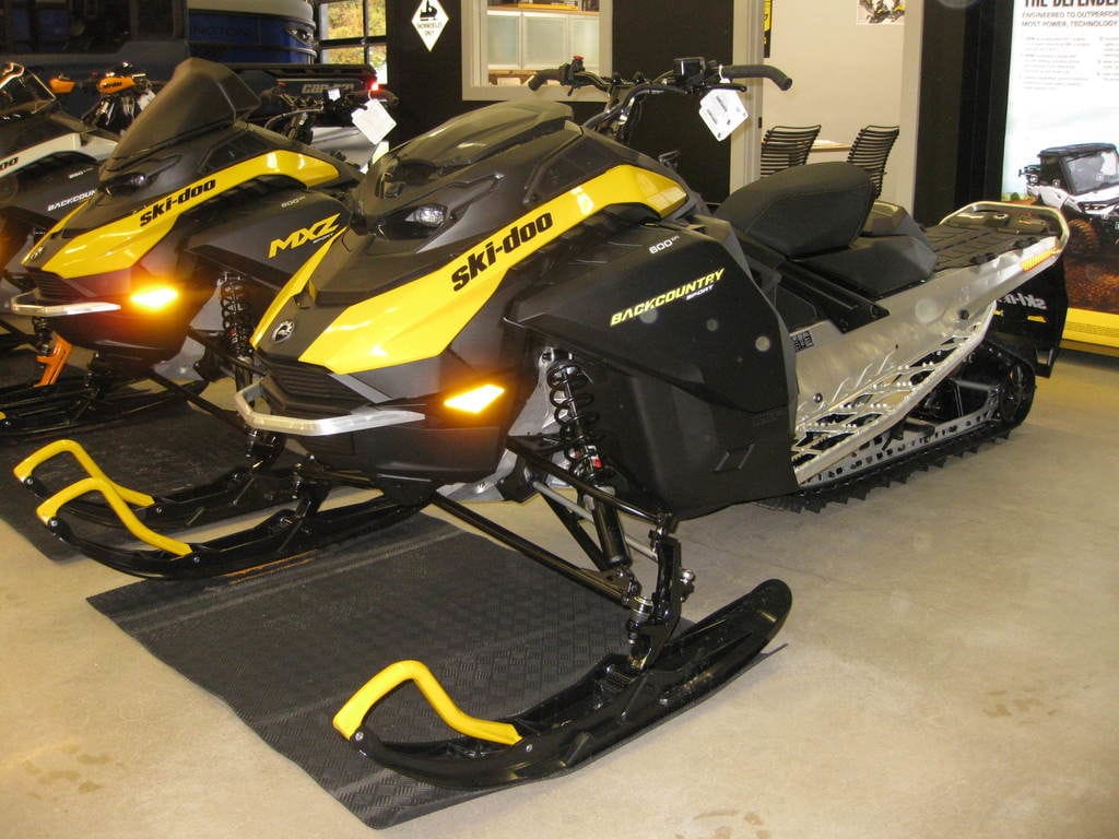 New Ski-Doo MXZ Adrenaline with Blizzard Package 600RR ETEC 137