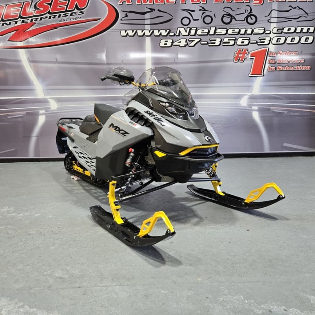 New Ski-Doo MXZ Adrenaline with Blizzard Package 600R ETEC 137 Ice
