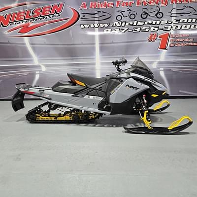 BOATZON | Ski-Doo MXZ Adrenaline with Blizzard Package 850 ETEC 129 Ice R XT 125 2025