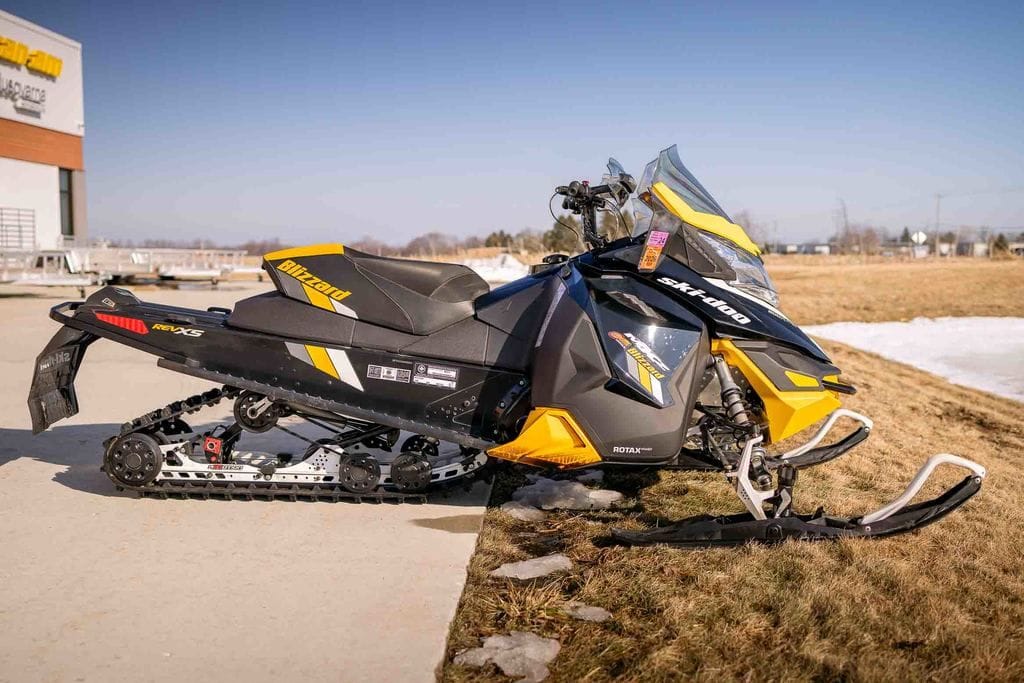 Used Ski-Doo MXZ Blizzard Rotax 800R ETEC 2016 for sale in Jackson