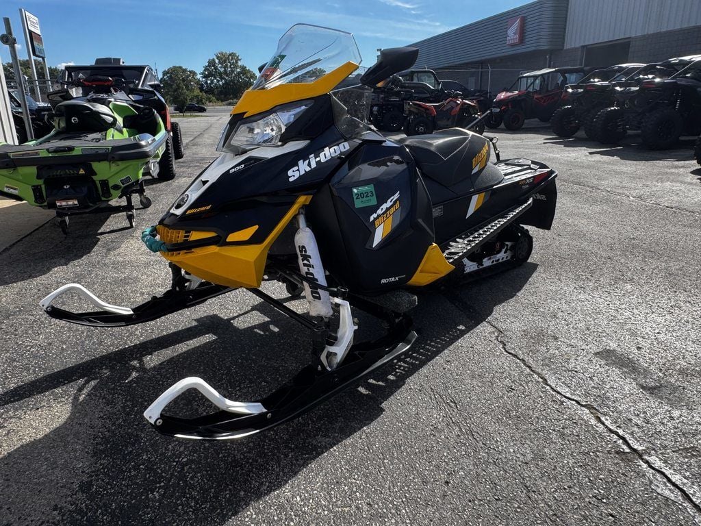 Used Ski-Doo MXZ Blizzard ROTAX 900 ACE Ice Ripper XT 125 REVXS