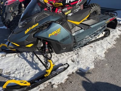BOATZON | Ski-Doo MXZ XRS 850 ETEC 137 Ice Rip XT 125 SShox105 inBlue 2026