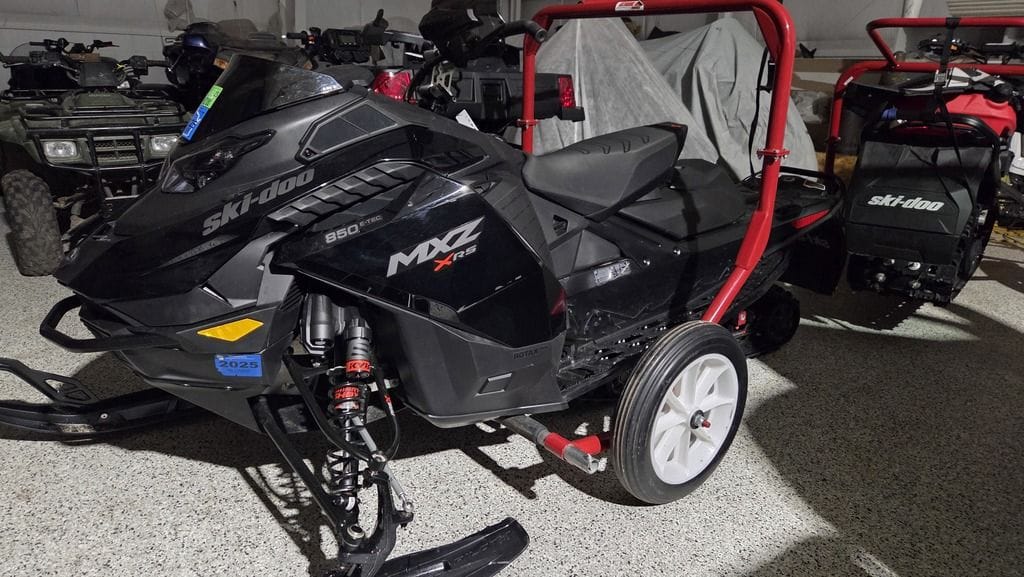 Used Ski-Doo MXZ XRS Rotax 850 ETEC Ice R1025SmartS Black 2023 for