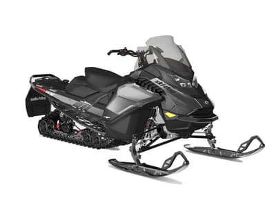BOATZON | Ski-Doo Renegade Adrenaline 900 ACE RipSaw 125Black 2025 BOATZON | Ski-Doo Renegade Adrenaline 900 ACE RipSaw 125Black 2025