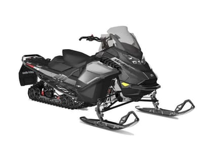 BOATZON | Ski-Doo Renegade Adrenaline 900 ACE RipSaw 125Black 2025 BOATZON | Ski-Doo Renegade Adrenaline 900 ACE RipSaw 125Black 2025