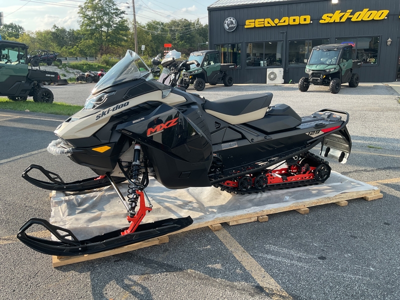New SkiDoo MXZ ADRENALINE 850 129 2027 for sale in Duncansville