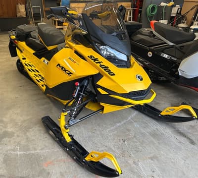 BOATZON | SkiDoo MXZ Blizzard 600R ES RipSaw 2023
