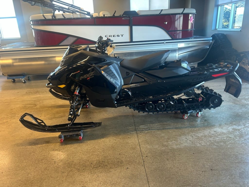 New SkiDoo MXZ XRS w COMPETITION Pkg 850 ETEC Turbo R RipSaw II