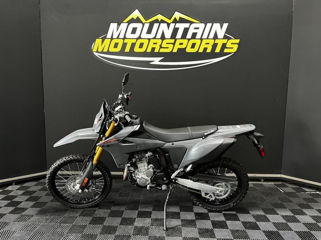 suzuki-drz4s-2025-gadsden-