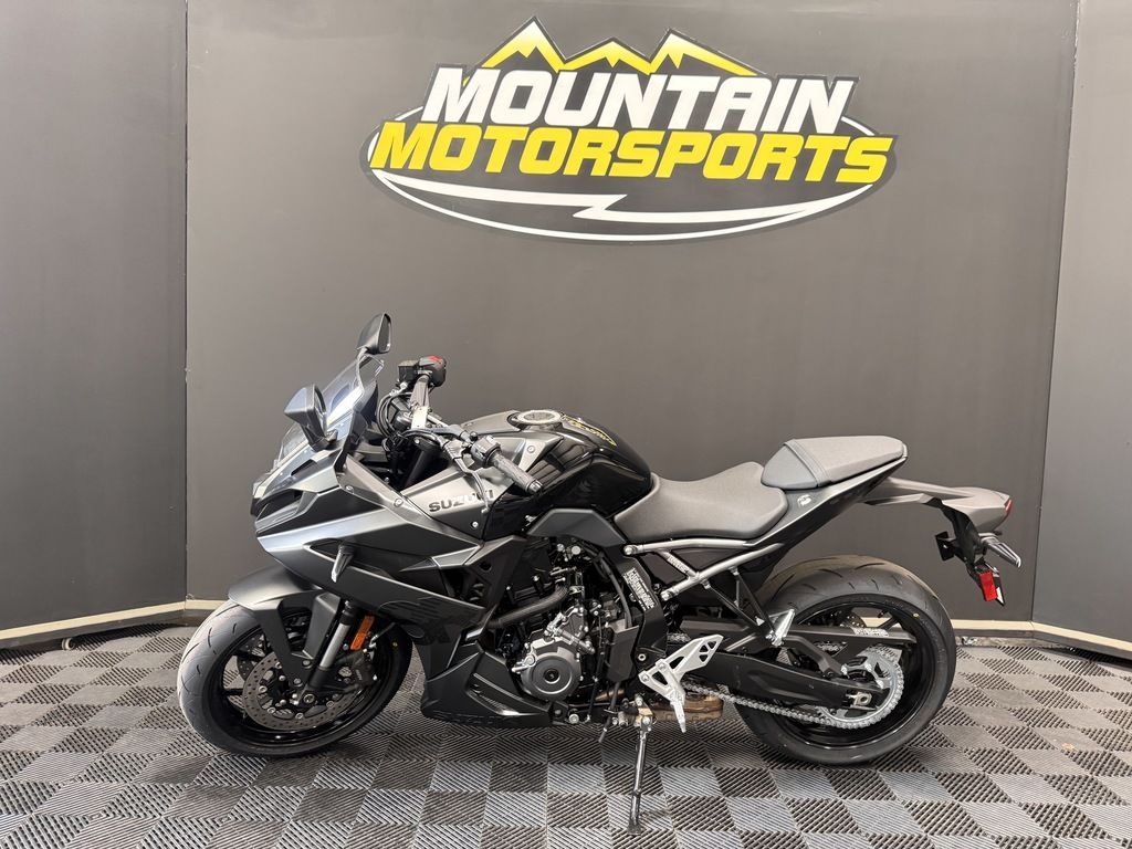 2025 Suzuki GSX8R - Sold Boat