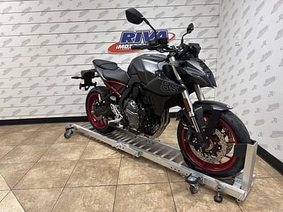 BOATZON | Suzuki GSX8S 2025