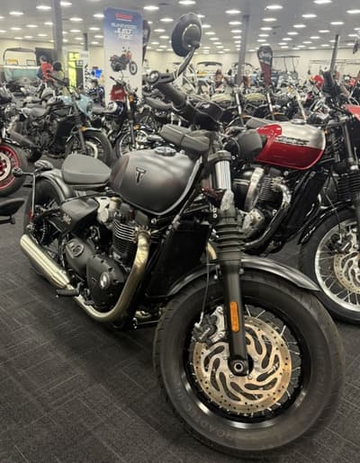 BOATZON | Triumph Bonneville Bobber Grey 2026