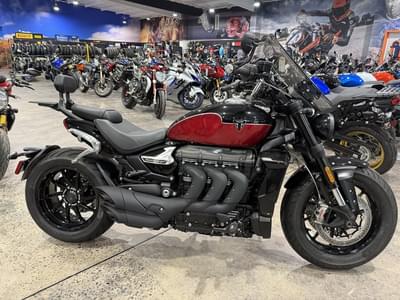 BOATZON | Triumph Rocket 3 Storm GT Sapphire BlackCarnival Red 2025