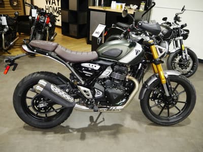 BOATZON | Triumph Scrambler 400 X Matte Khaki GreenMatte Fusion White 2026