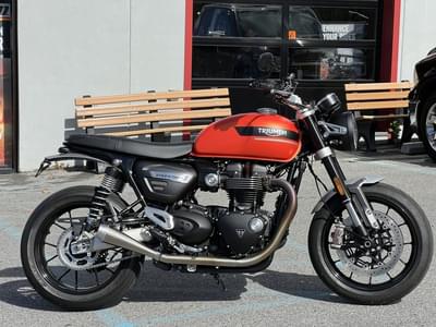 BOATZON | Triumph Speed Twin 1200 Matte Baja Orange 2023