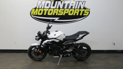 BOATZON | Triumph Street Triple 765 R Pure White 2025
