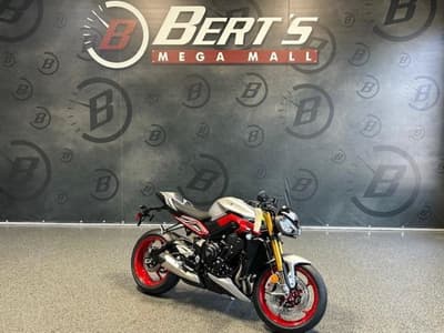 BOATZON | Triumph Street Triple 765 RX 2026